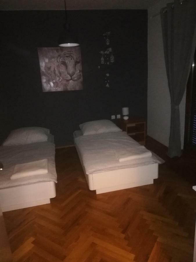 Apartmani Marin 武科瓦尔 外观 照片